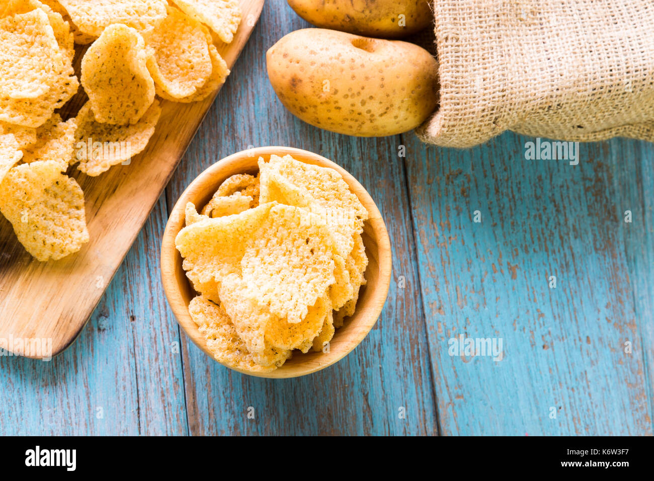 Crispy potato chips, potato Stock Photo - Alamy