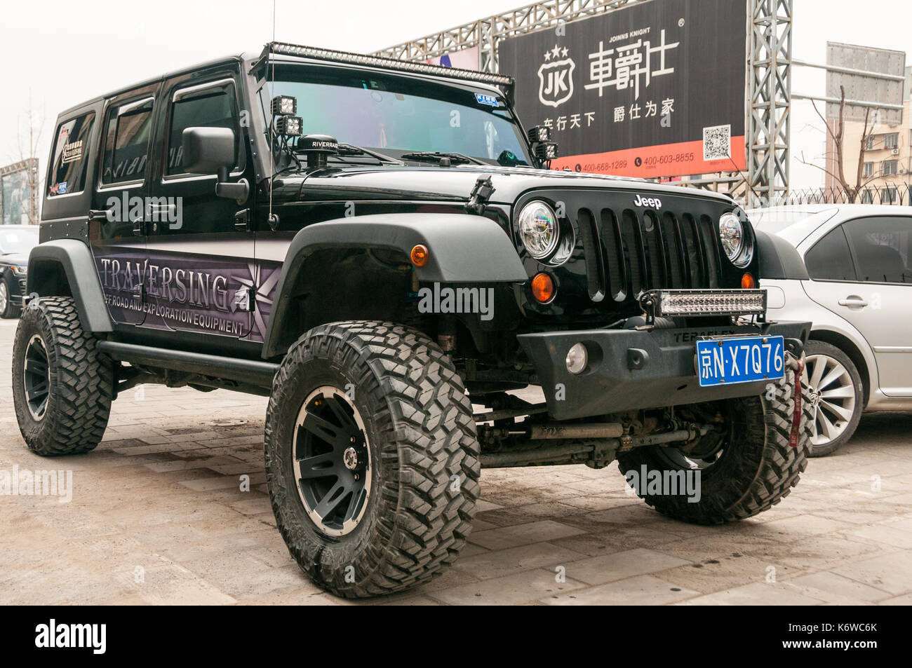 Jeep modified hi-res stock photography and images - Alamy