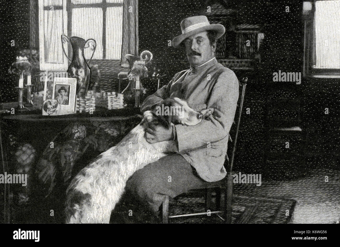 Giacomo PUCCINI - at home with his favourite dog Italian composer, 1858-1924 Stock Photo