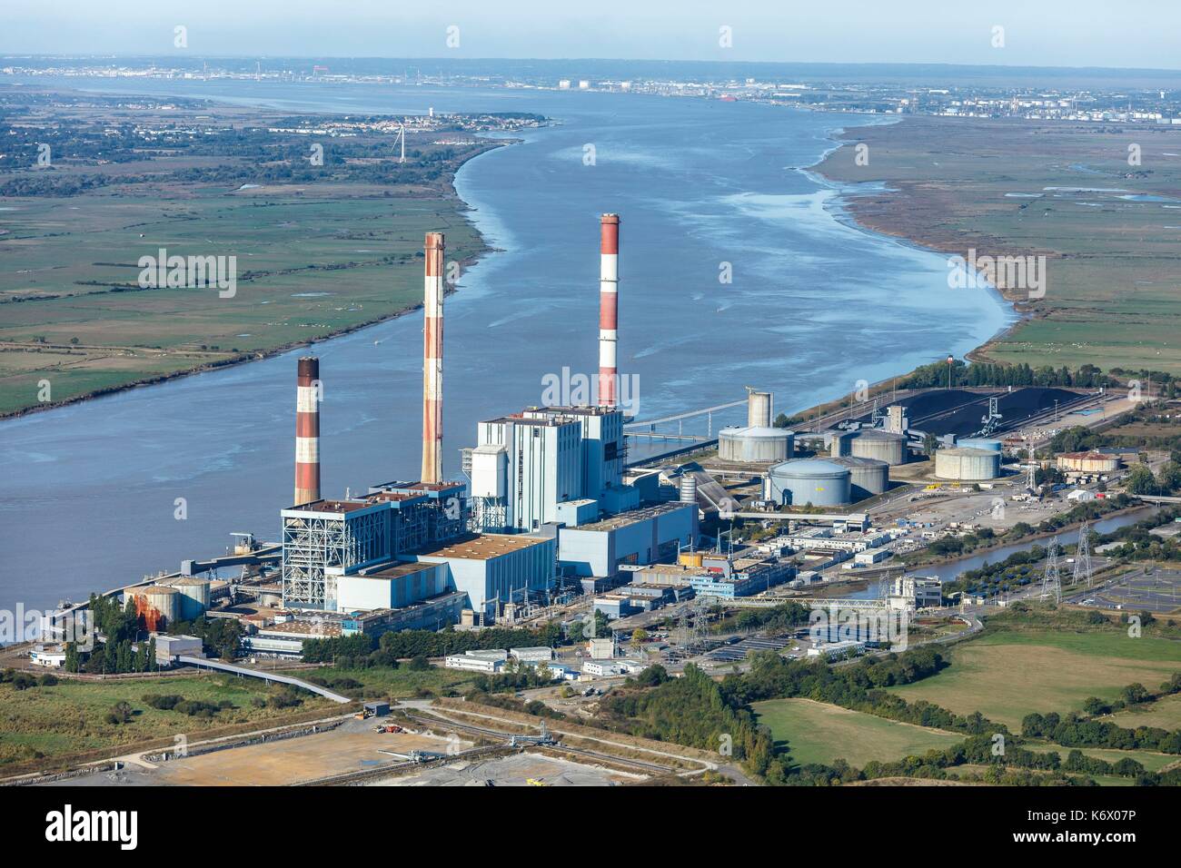 France, Loire Atlantique, Cordemais, thermal power plant on the Loire river (aerial view) Stock Photo