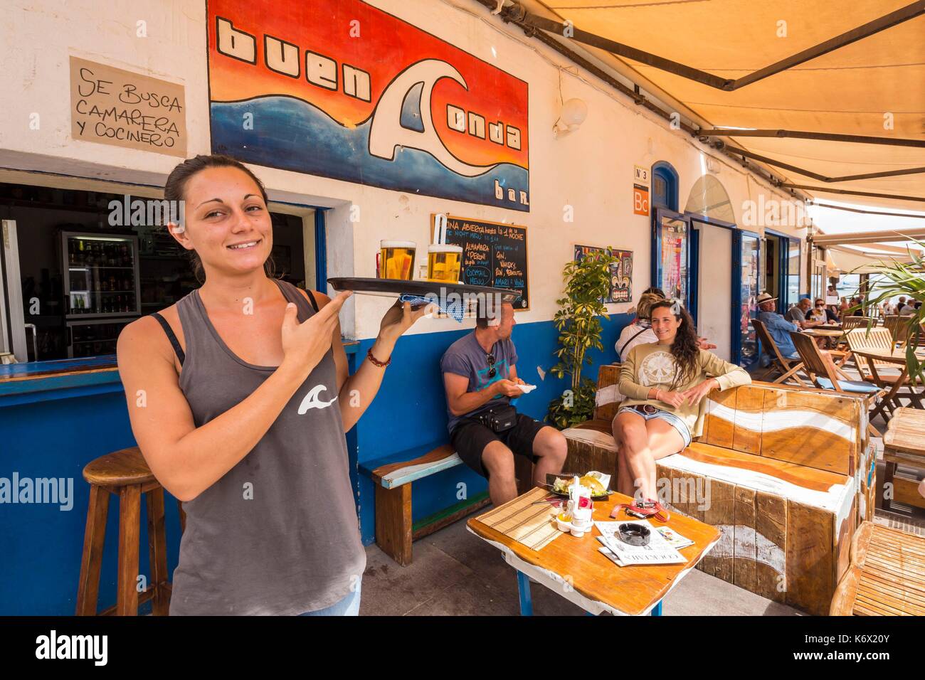 Buena onda hi-res stock photography and images - Alamy