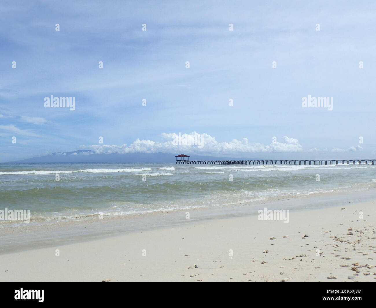 Isabela City, Philippines. 13th Sep, 2017. Malamawi Beach is one of the white sand beaches of Basilan. Credit: Sherbien Dacalanio/Pacific Press/Alamy Live News Stock Photo