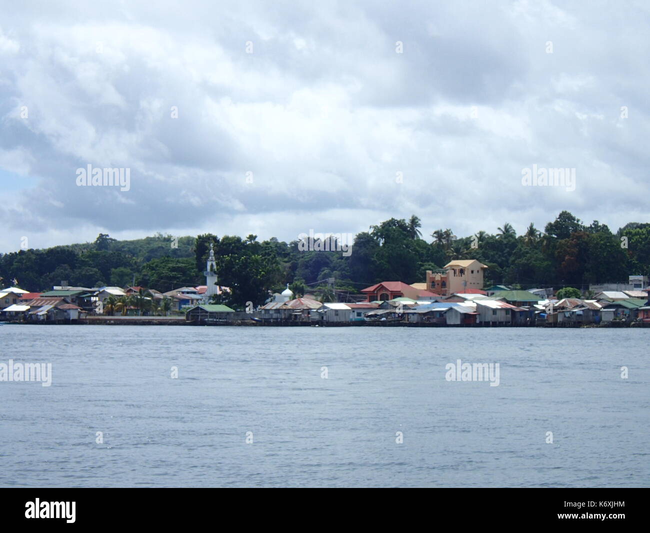 Isabela City, Philippines. 13th Sep, 2017. Stilt houses of Basilan. Credit: Sherbien Dacalanio/Pacific Press/Alamy Live News Stock Photo