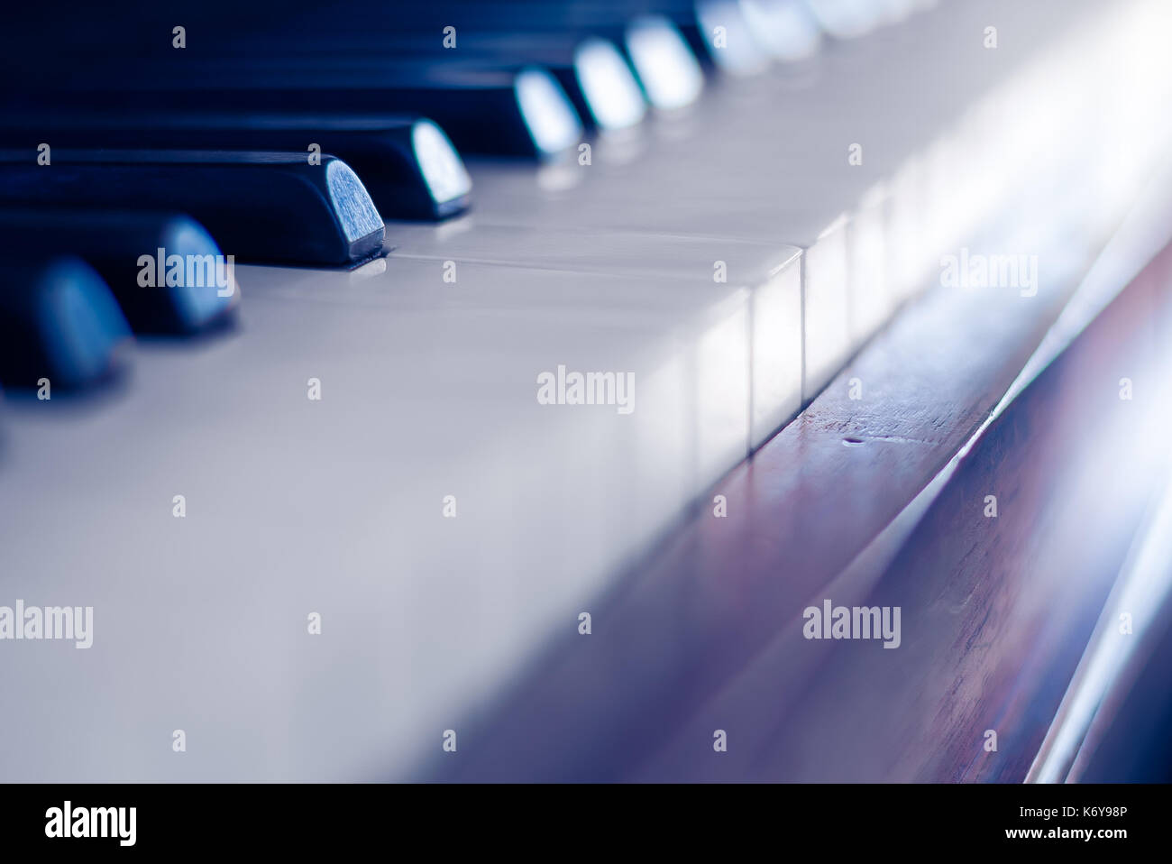 Piano keys with shallow depth of field Stock Photo - Alamy