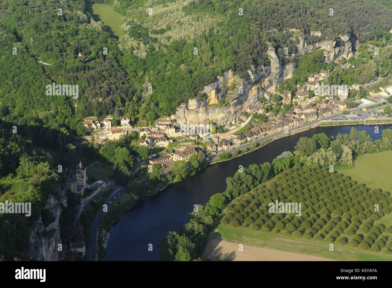 France, Dordogne, La Roque Gageac, labeled The Most Beautiful Villages ...