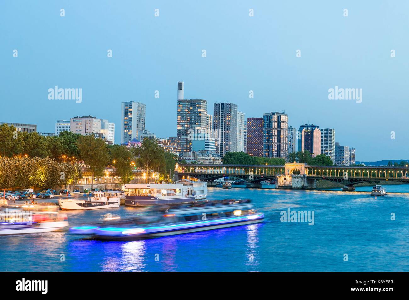 France, Paris, banks of the Seine, the Front de Seine district on the quai Andre Citroen Stock Photo
