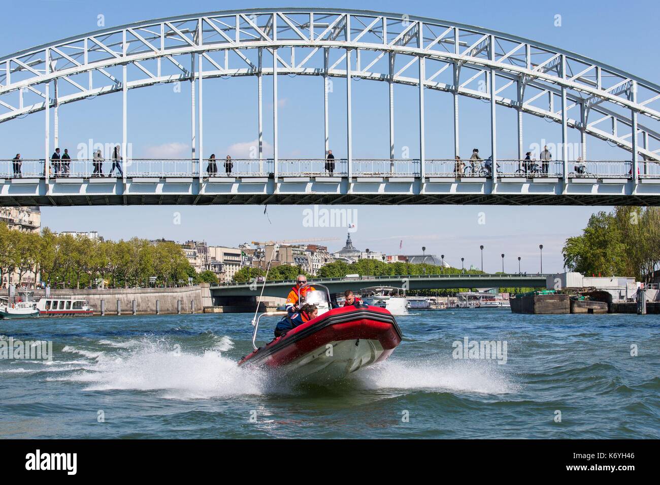 France, Paris, on the Seine river, exercises of the Civil Security of Paris seen from Rouelle bridge Stock Photo