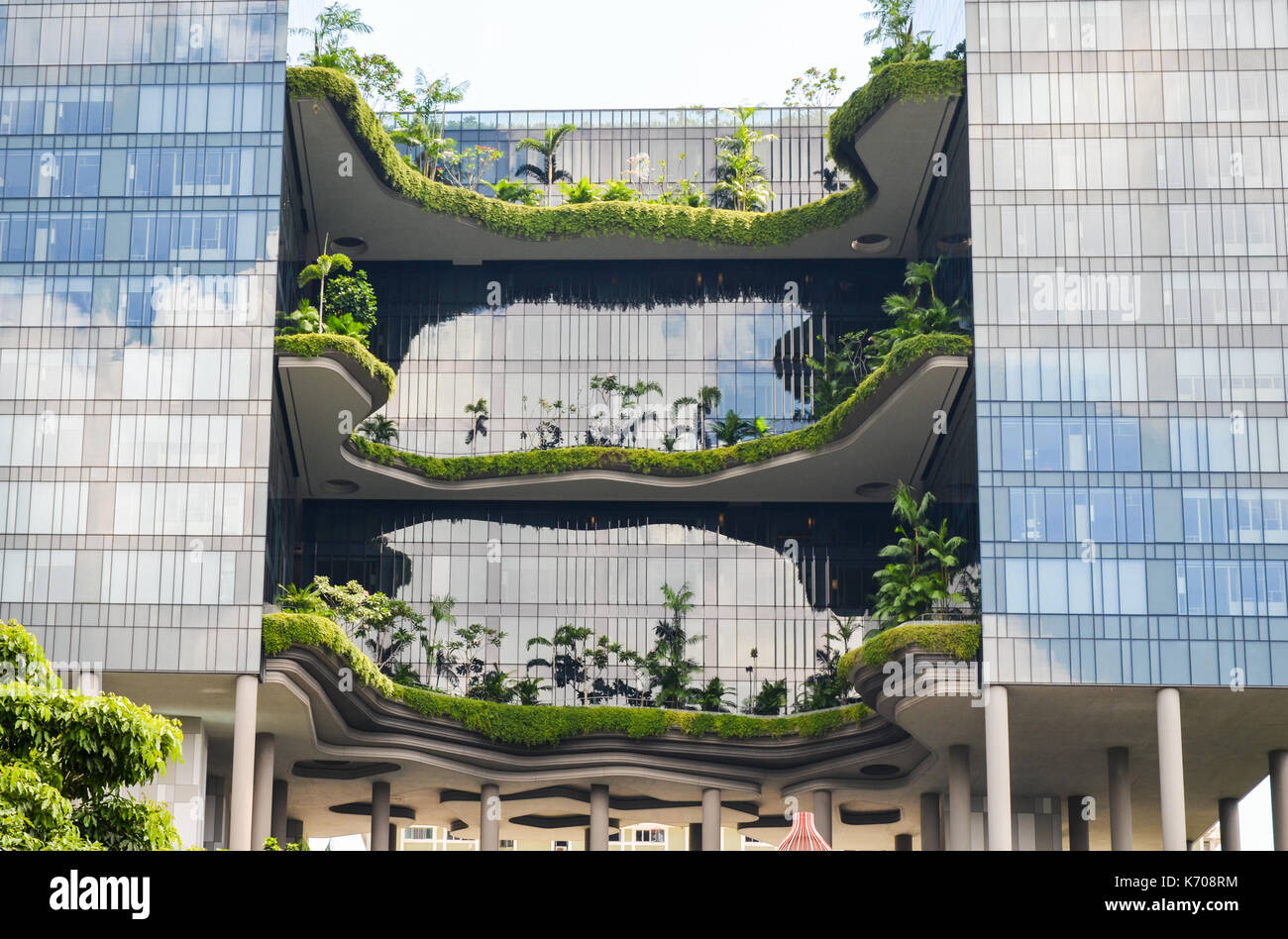 Modern architecture and vertical gardens of Singapore Stock Photo Alamy