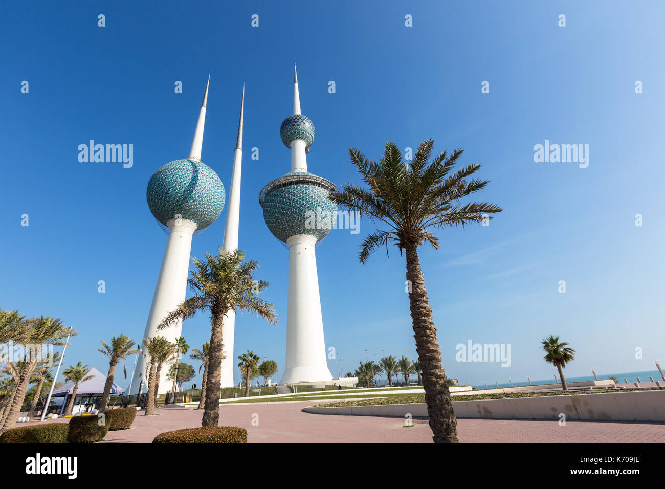 White modern building of towers hi-res stock photography and images - Alamy
