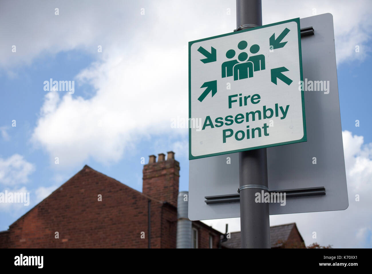 Old green fire exit sign hi-res stock photography and images - Alamy
