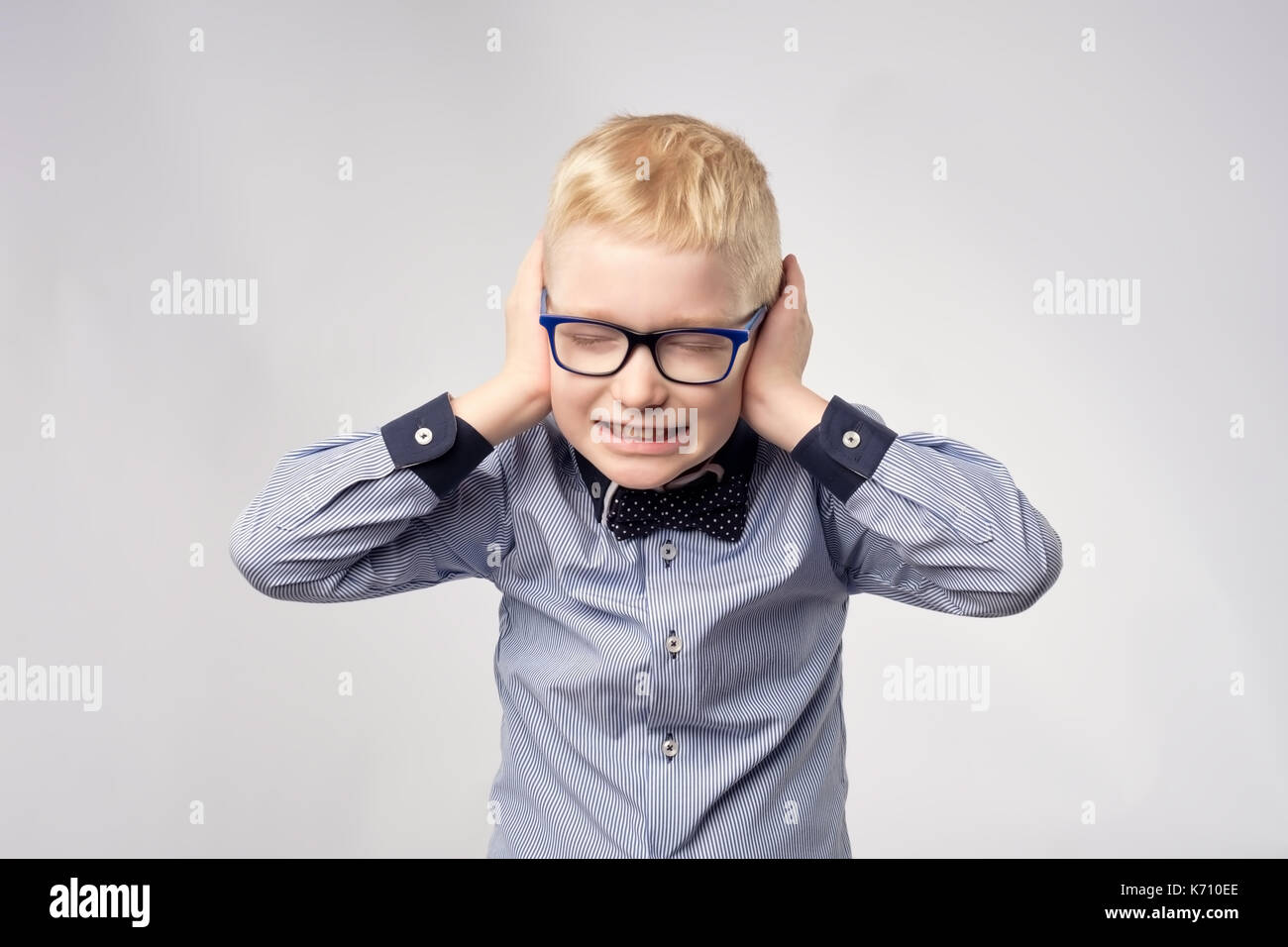 Child portrait fear afraid hires stock photography and images Alamy