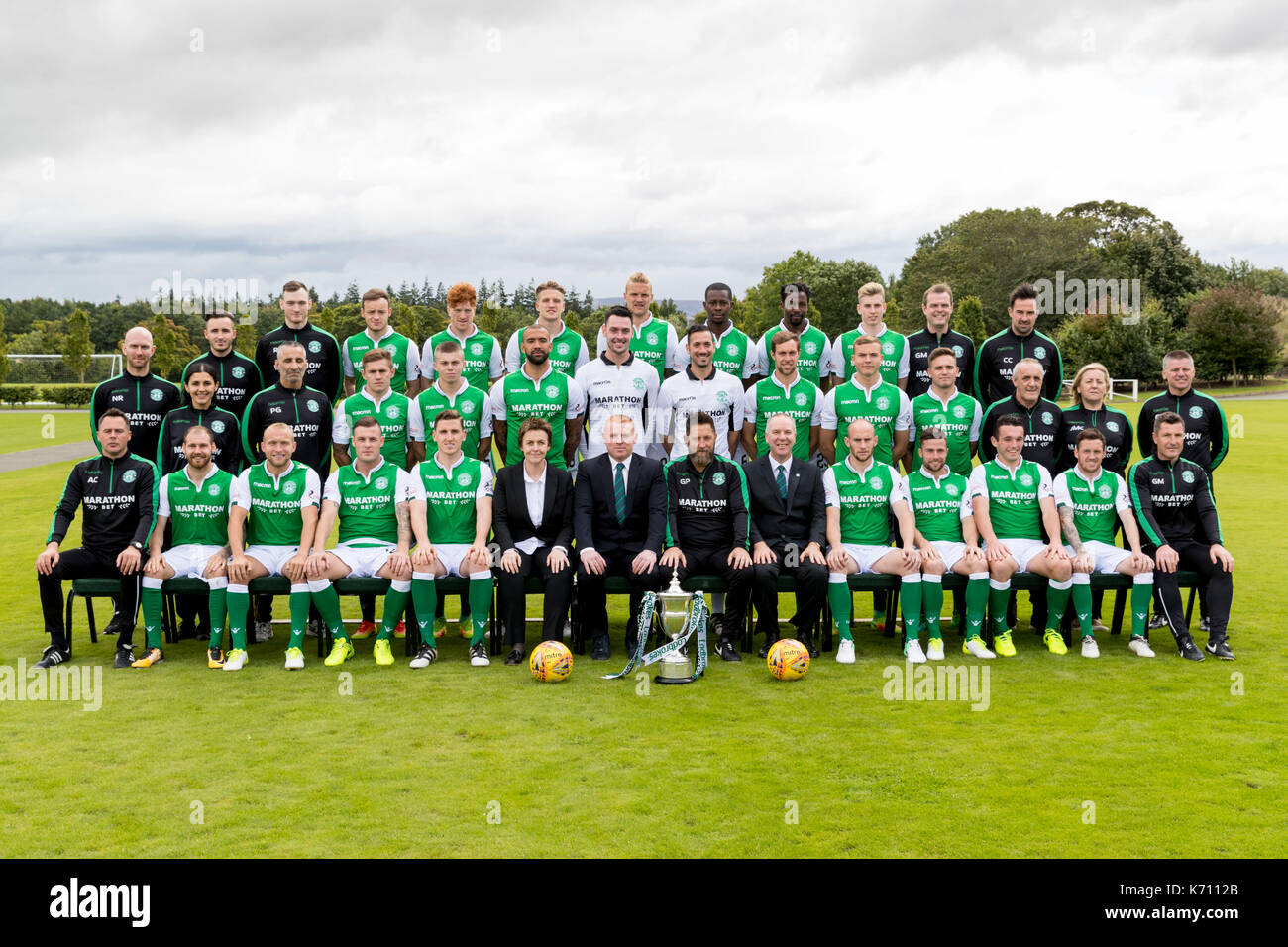Hibernian team groupp Stock Photo Alamy