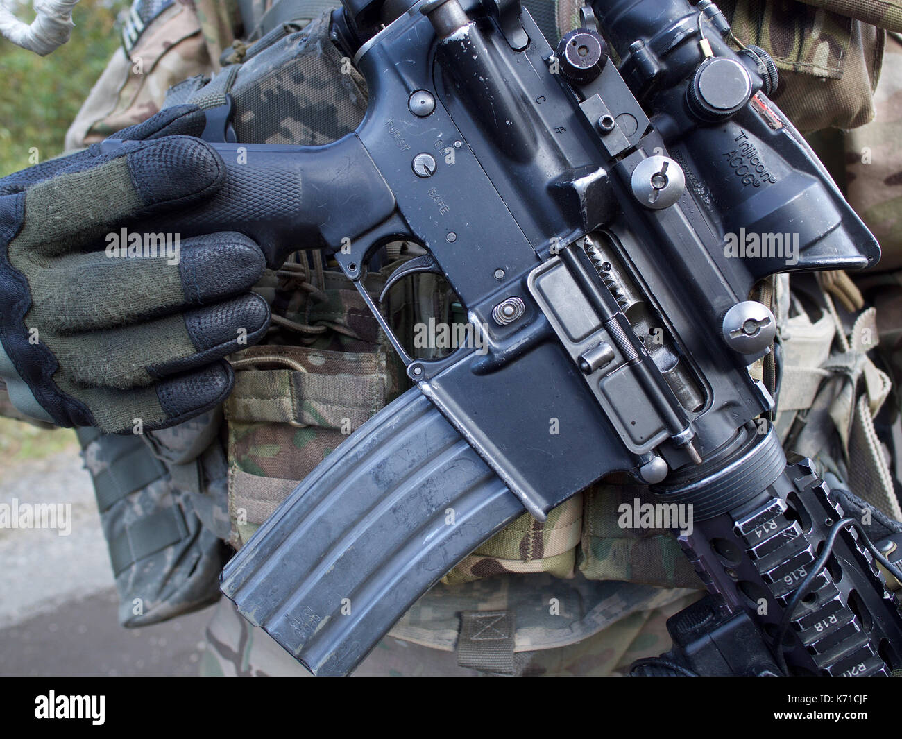 Us Army Soldier Firearm Stock Photo Alamy Us Army Soldier Firearm Stock Photo Alamy