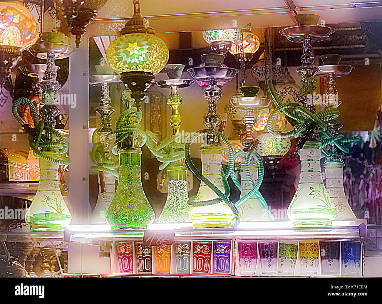 Art glass hookah hi-res stock photography and images - Alamy