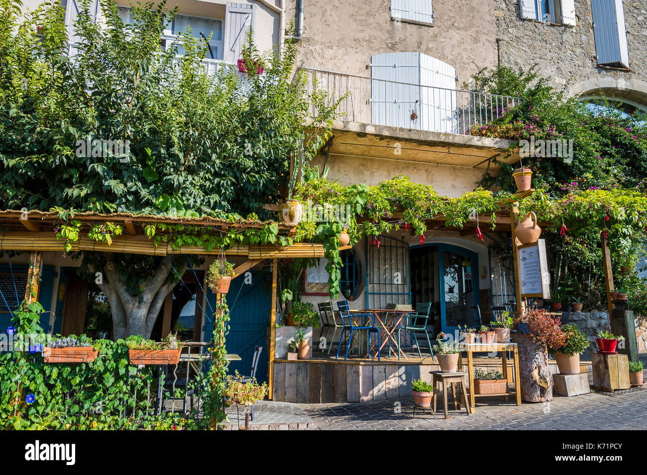 VILLAGE MEDIEVAL DU CASTELLET, VAR 83 FRANCE Stock Photo Alamy