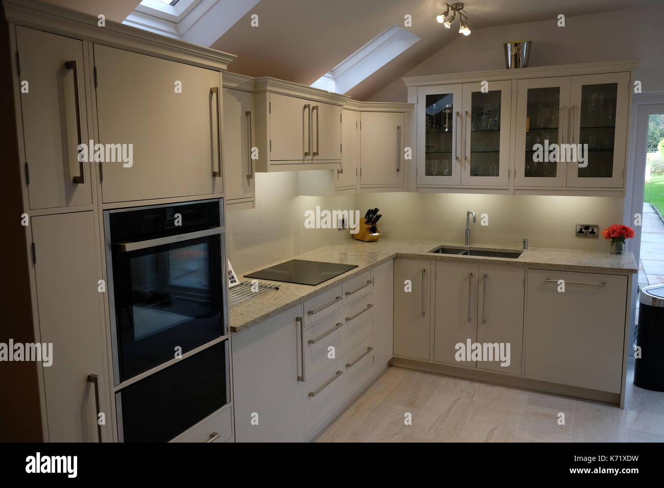 https://c8.alamy.com/comp/K71XDW/contemporary-kitchen-period-house-clean-and-uncluttered-modern-grey-K71XDW.jpg