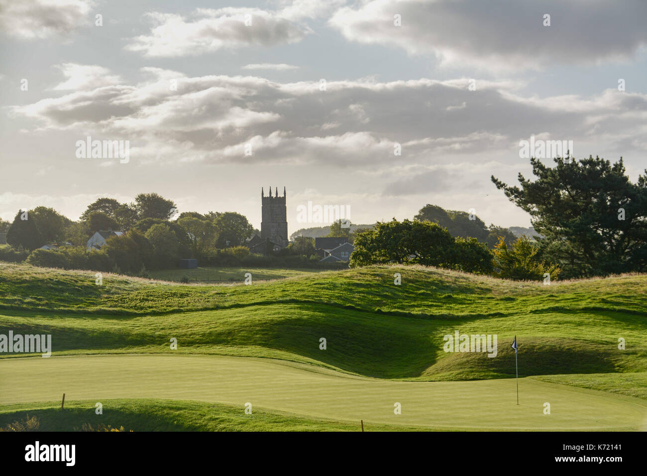 St Mellion, Cornwall, UK. 14th Sep, 2017. UK Weather. It's going to be a day of sunshine and showers for the golfers at St Mellion today. Credit: Simon Maycock/Alamy Live News Stock Photo
