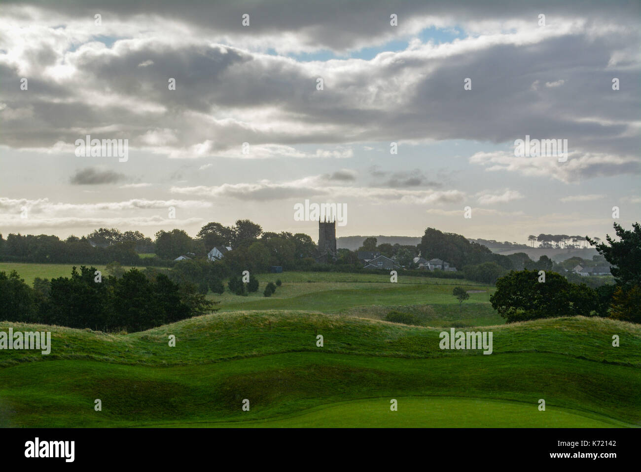 St Mellion, Cornwall, UK. 14th Sep, 2017. UK Weather. It's going to be a day of sunshine and showers for the golfers at St Mellion today. Credit: Simon Maycock/Alamy Live News Stock Photo