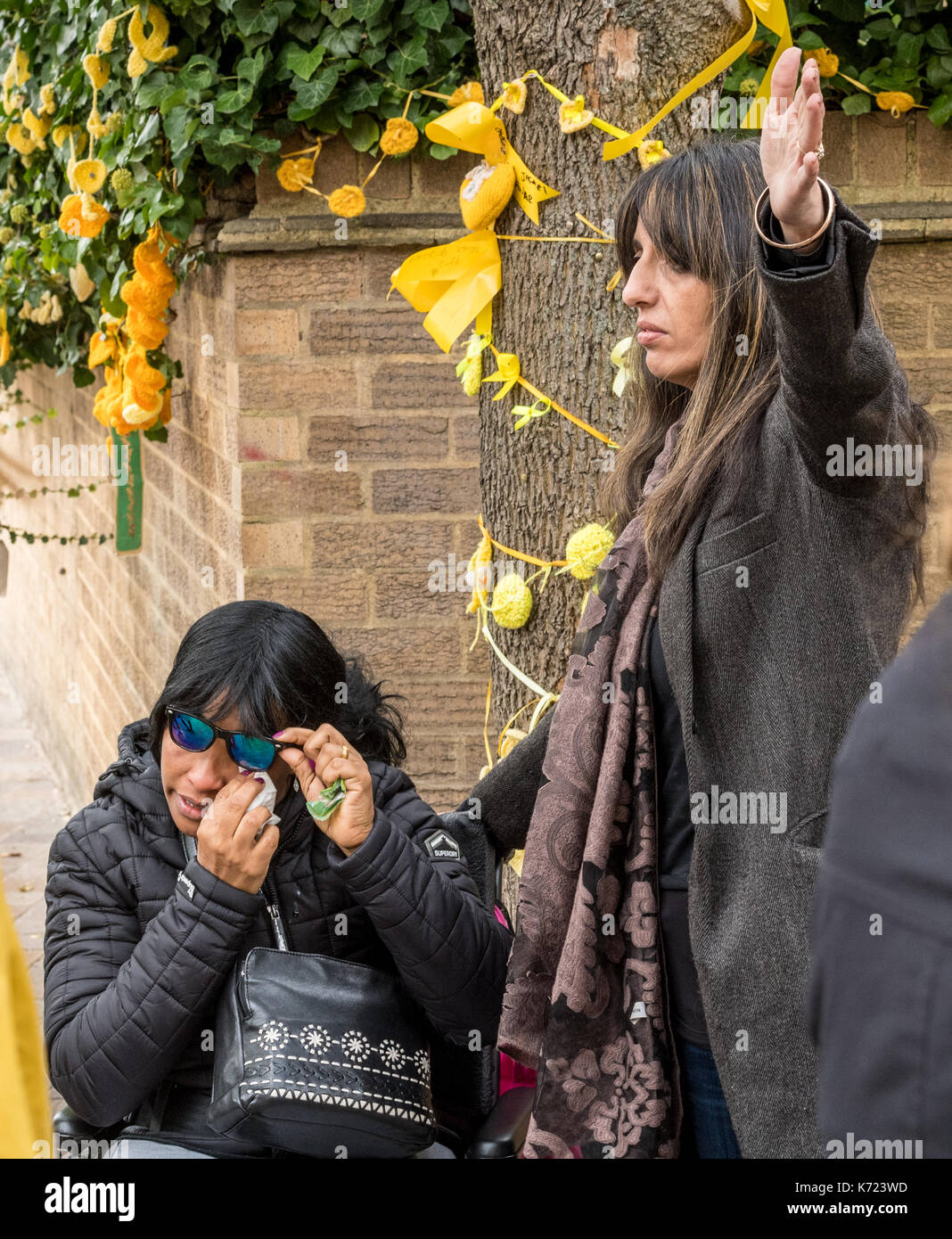 Kensington, London, UK. 14th Sep, 2017. Notting Hill Methodist Church was used for a live video feed from the Grenfell Tower inquiry and was attended by survivors and local residents who expressed a lack of confidence in the process. Several complained they had yet to be rehoused or compensated for their loss. Survivors protest outside the overflow inquiry Credit: Ian Davidson/Alamy Live News Stock Photo