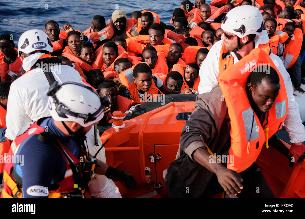Mediterranean, rescue of migrants aboard inflatable boats in the ...