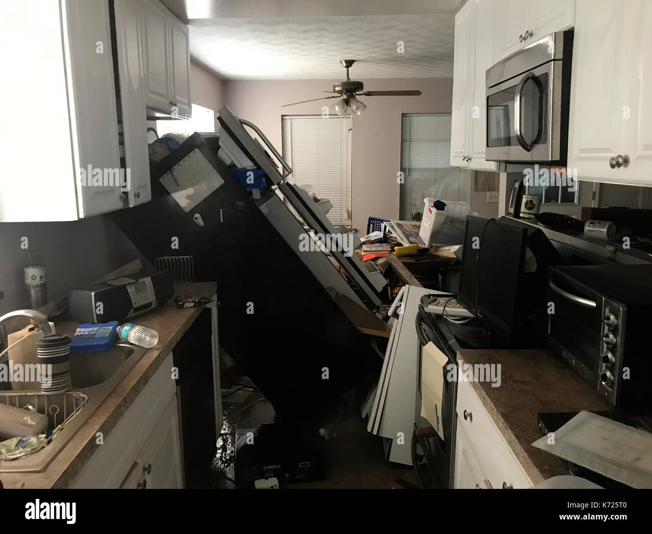 United States. 13th Sep, 2017. Storm flood damaged area in Middleburg, Florida, USA, on September 13, 2017 after Hurricane Irma took an unexpected turn and caused major devastation and large scale power outages in the state. Credit: Bastiaan Slabbers/Alamy Live News Stock Photo