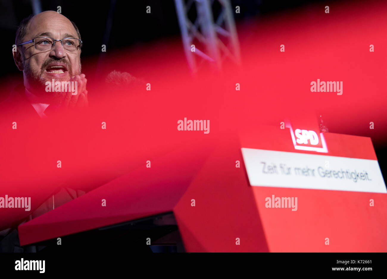 Munich, Germany. 14th Sep, 2017. Martin Schulz from the Social Democratic Party of Germany (SPD) and candidate for the German chancellorship, speaking at an election campaign event in Munich, Germany, 14 September 2017. Photo: Sven Hoppe/dpa/Alamy Live News Stock Photo