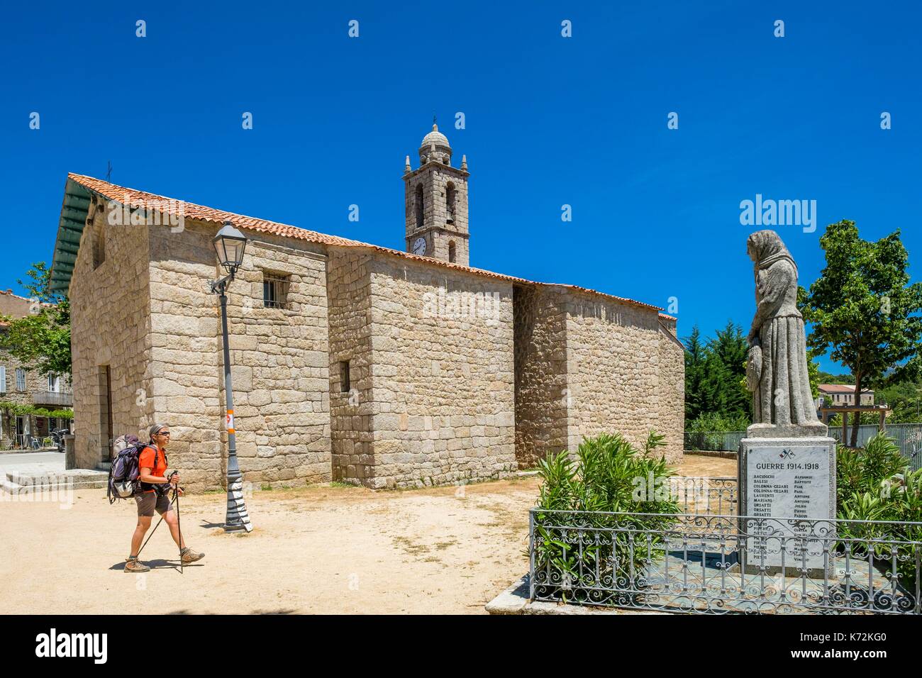 France, Corse-du Sud (2A), Alta Rocca region, Mare a Mare Sud hiking trail, between Levie and Zonza, Quenza village, Saint-Georges church Stock Photo