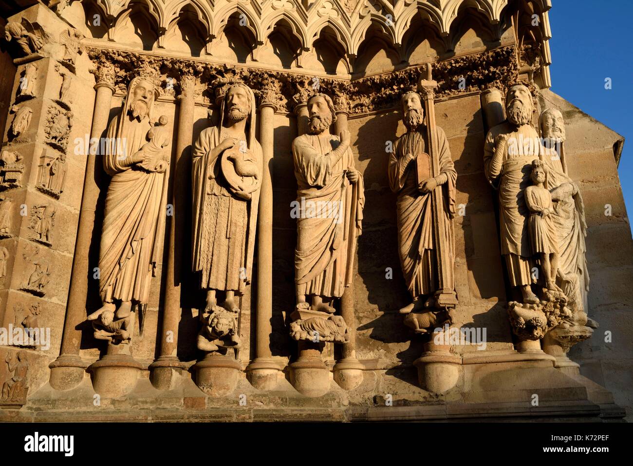 France, Marne, Reims, Notre Dame cathedral, western portal, right-wing splay, statues, christophores or heralds of Christ Stock Photo