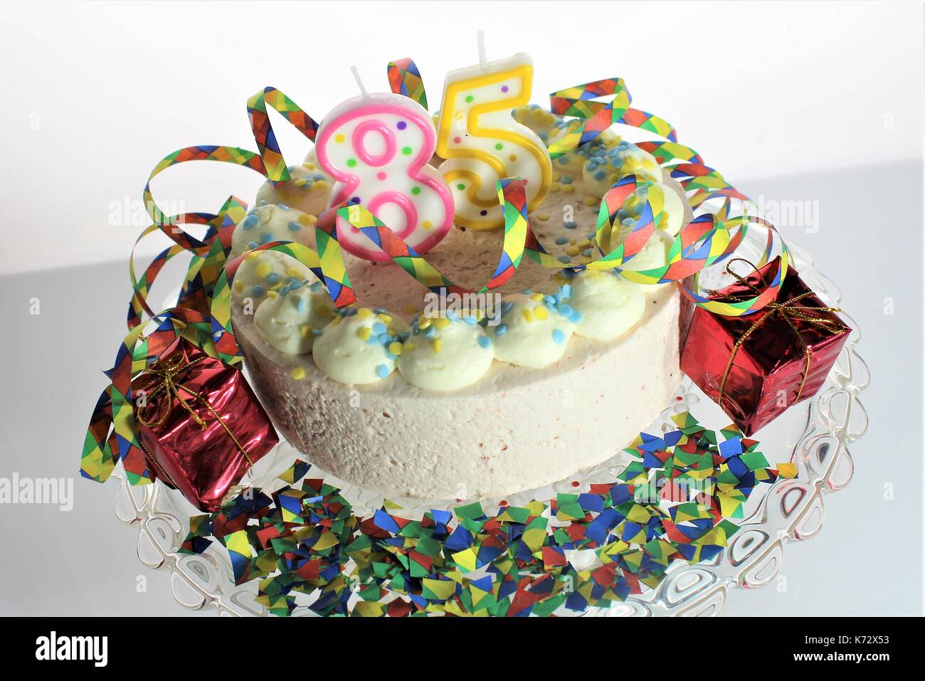 Sixty Birthday Cake High Resolution Stock Photography And Images Alamy Sixty Birthday Cake High Resolution Stock Photography And Images Alamy