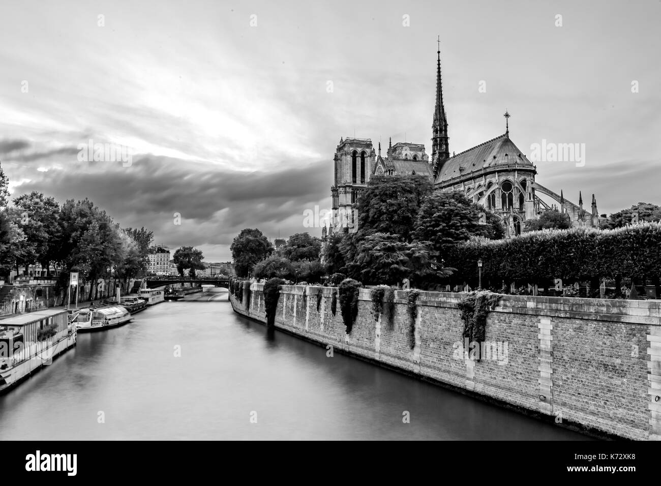 Seine landmarks Black and White Stock Photos & Images - Alamy