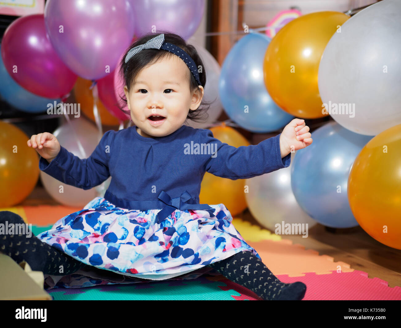 baby girl celebrate her first birthday Stock Photo Alamy