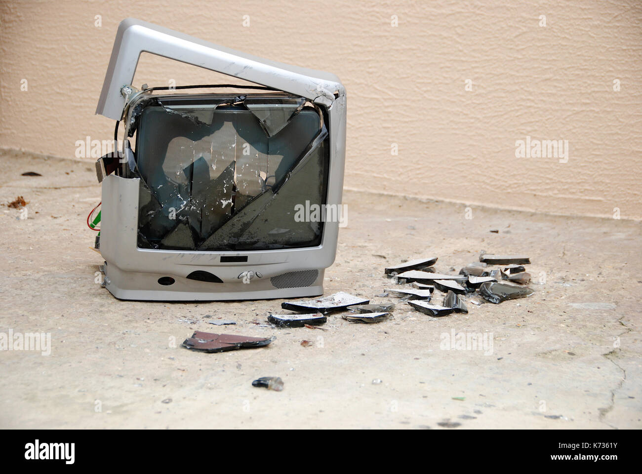 Smashed TV and pieces Stock Photo Alamy