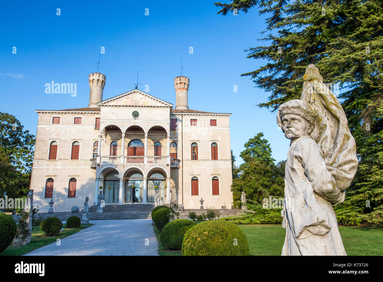 Castello di Roncade and the pre-Palladian Villa Giustinian in Roncade, Veneto, Italy Stock Photo