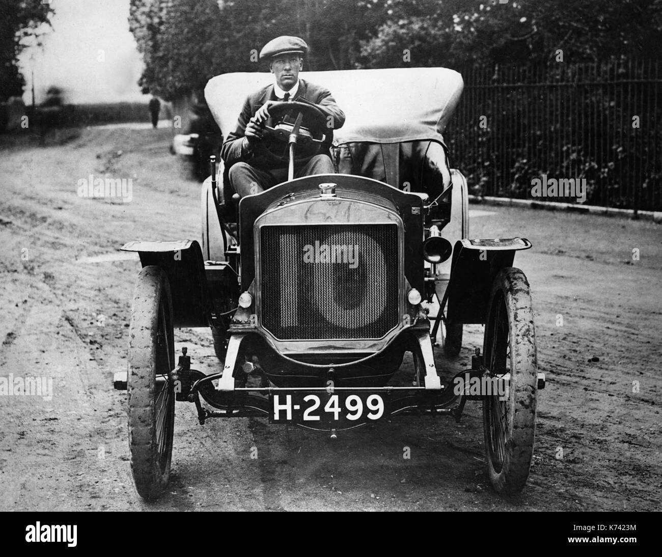 1907 Thornycroft TT car with Tom Thornycroft at the wheel Stock Photo