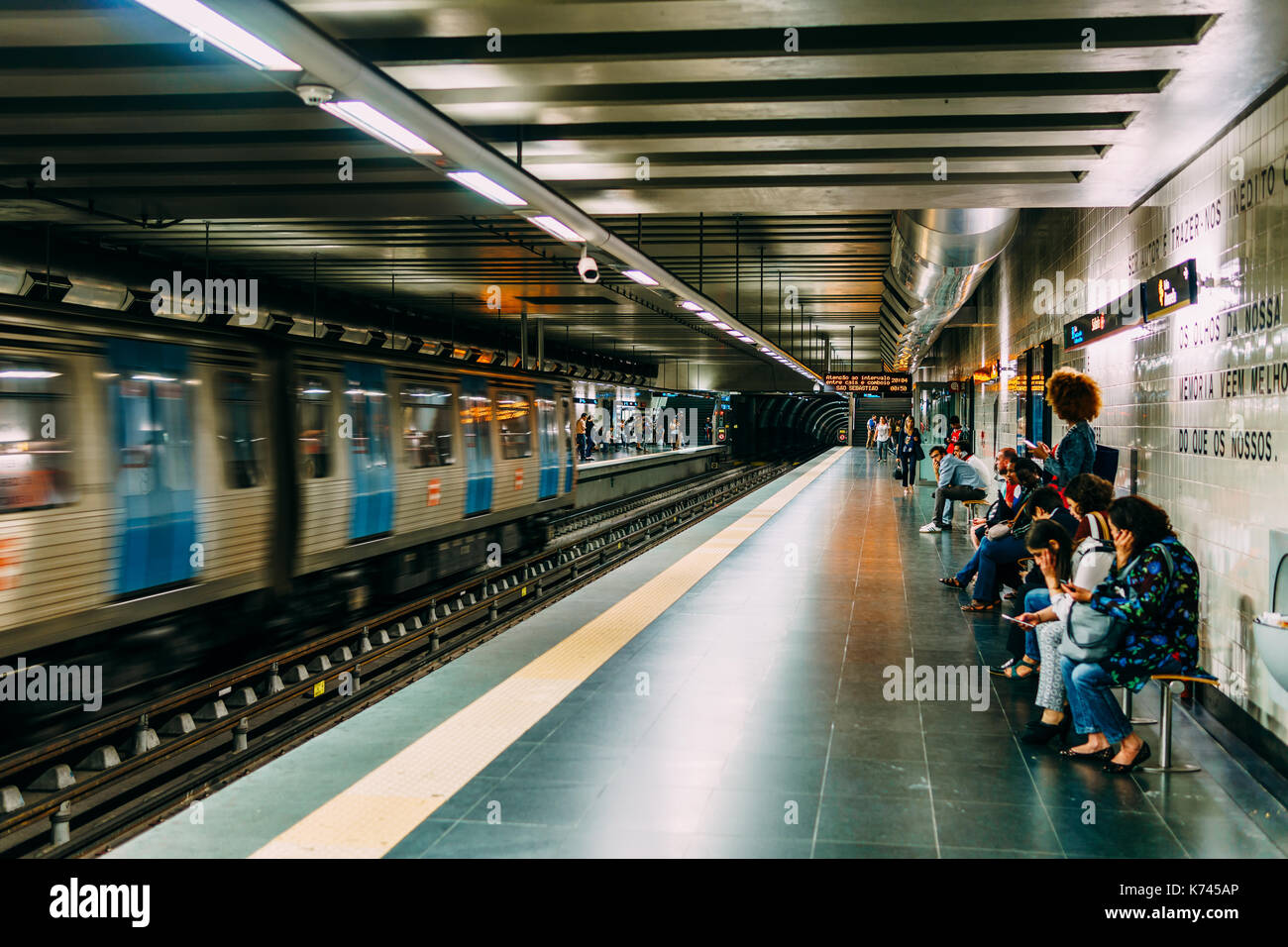 Metro lisboa inside interior hi-res stock photography and images - Alamy