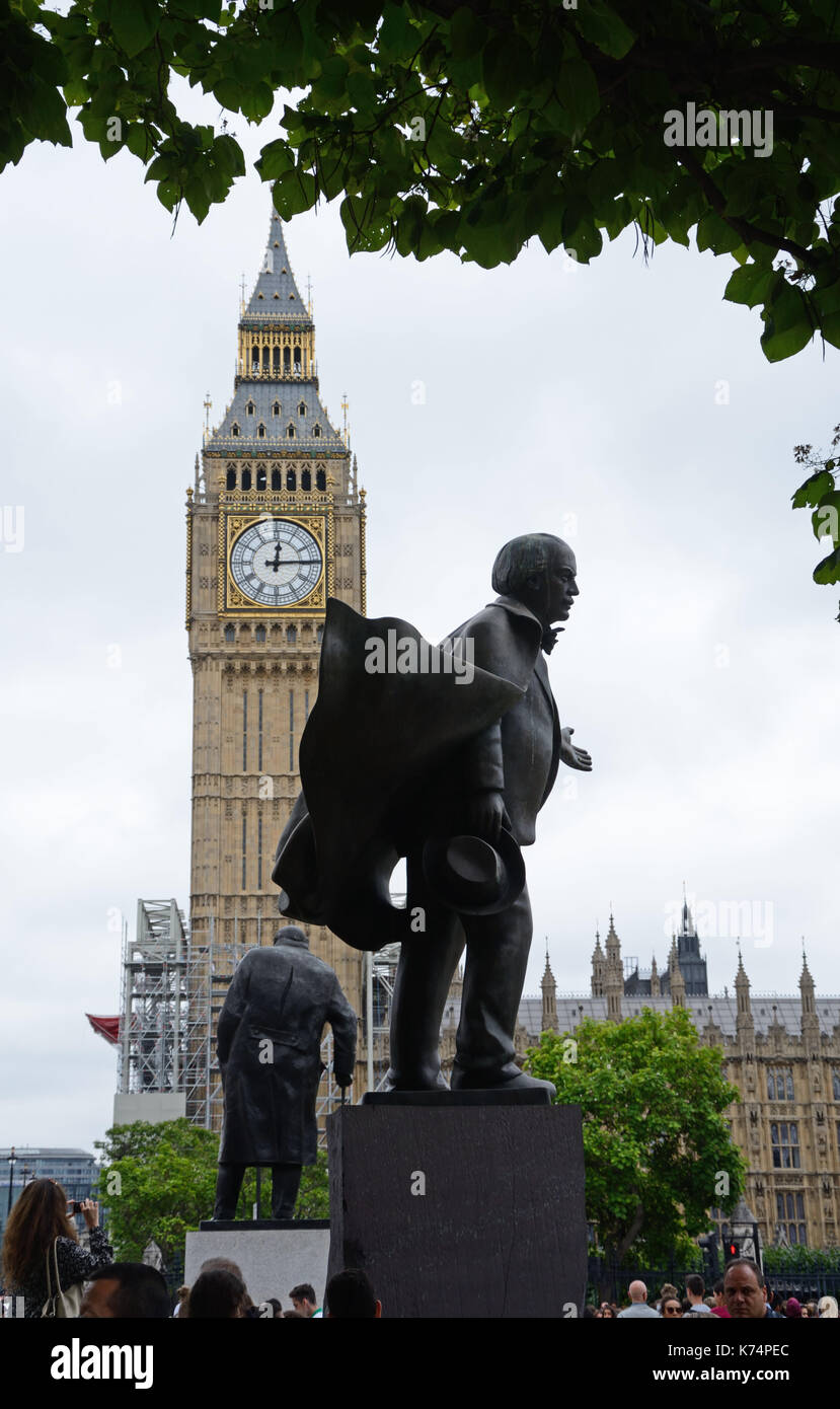 Lloyd statue, Parliament Square, London Stock Photo Alamy