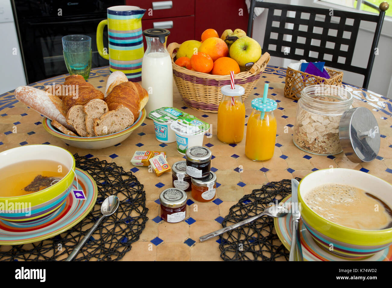 Quick Breakfast Set Set breakfast food bakery hi-res stock photography and images - Alamy