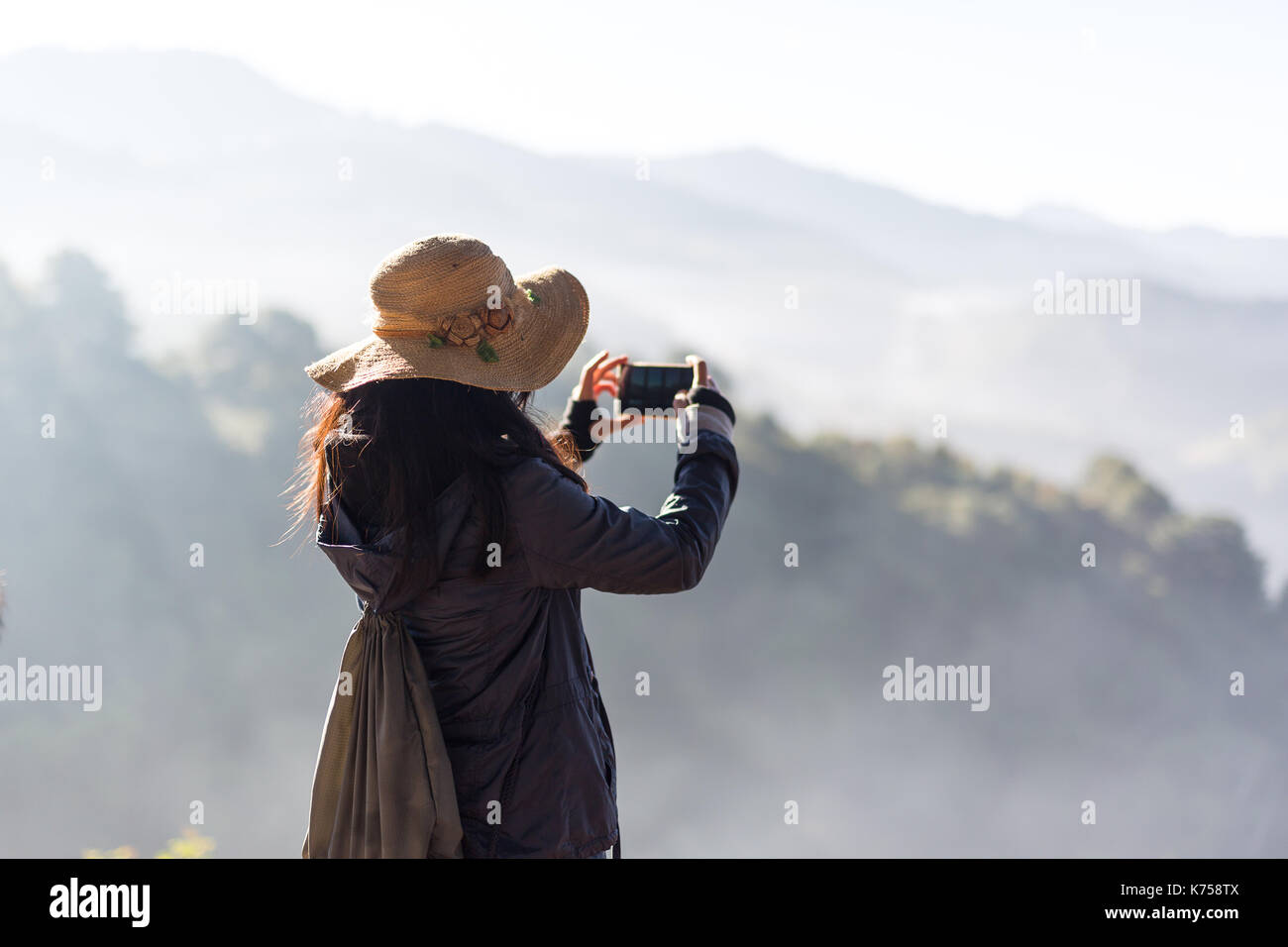 Black hiker white mountain hi-res stock photography and images - Alamy