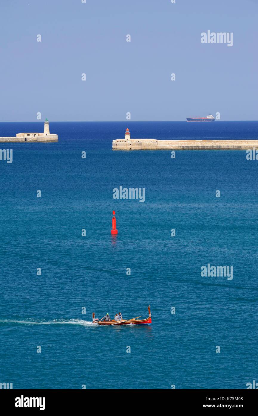 Valletta malta woman hi-res stock photography and images - Page 8 - Alamy