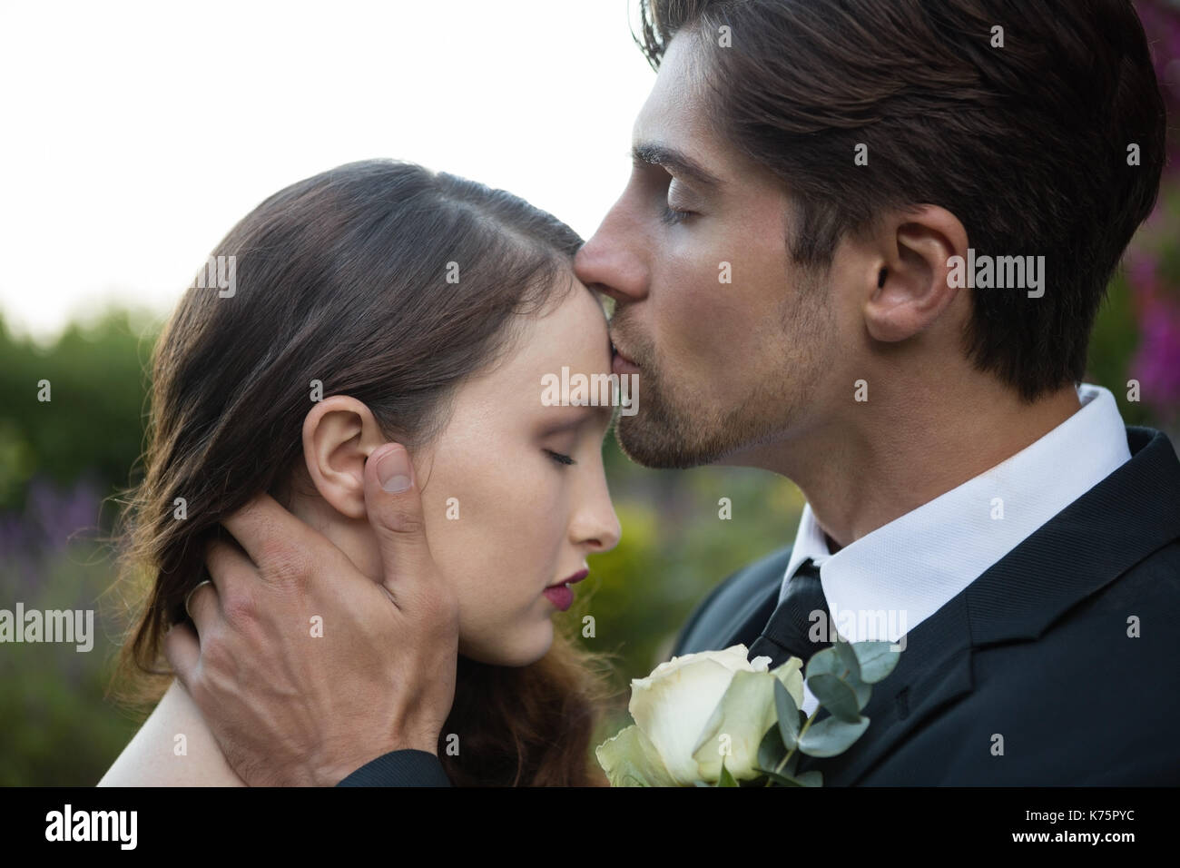 Wedding hand up man kissing hi-res stock photography and images - Alamy