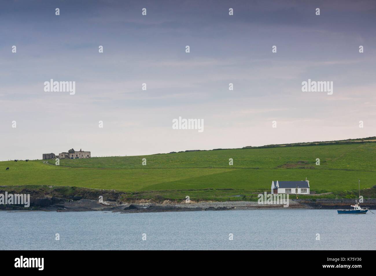 Ireland, County Clare, Loop Head, Kilbaha, village view Stock Photo Alamy