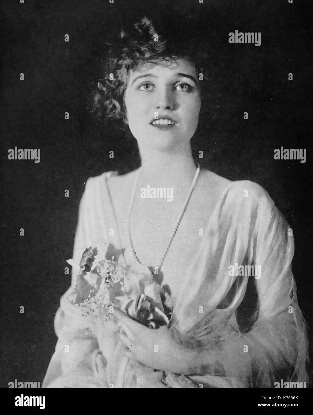 AGNES AYRES (1898-1940) US film actress abut 1920 Stock Photo - Alamy