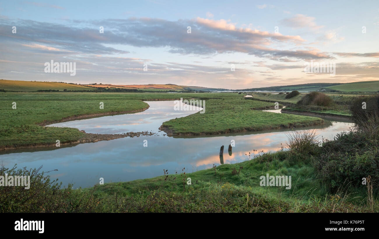 London Countryside Rivers Beautiful sunrise landscape over English countryside with river slowly ...
