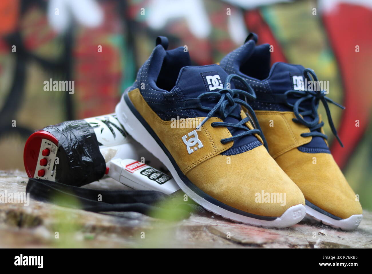 Dc shoes skateboarding shoes hi-res stock photography and images - Alamy