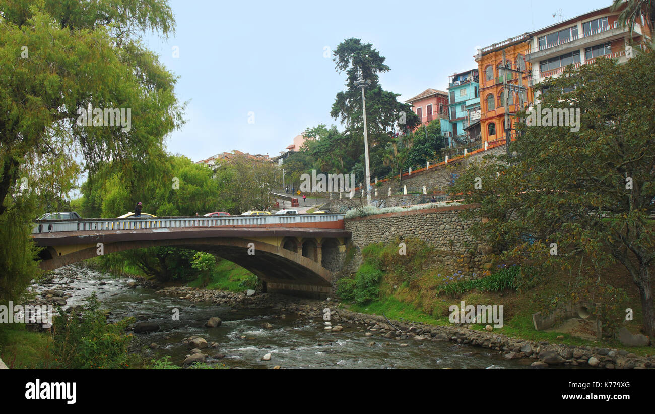Daily activity on the bridge located on Avenida 12 de Abril and Avenida Fray  Vicente Solano in the southern part of the city of Cuenca Stock Photo -  Alamy