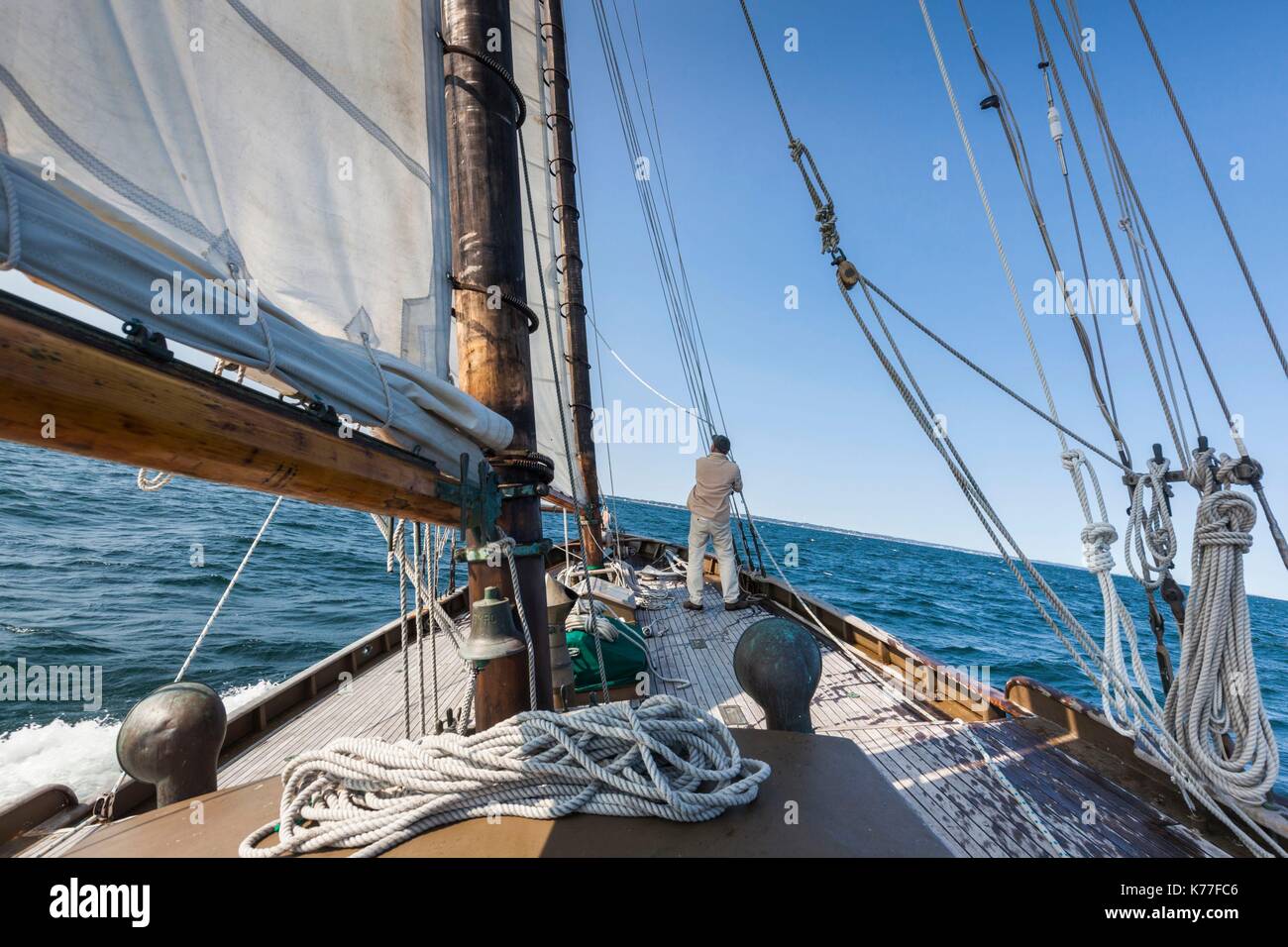 United States, Massachusetts, Cape Ann, Gloucester, America's Oldest Seaport, Gloucester Schooner Festival, schooner sailing ship crew Stock Photo
