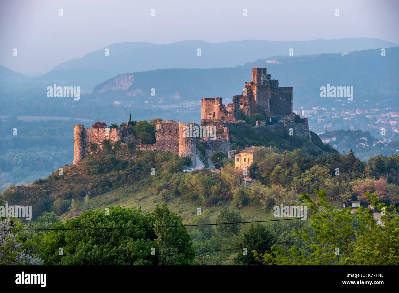 Roquemaure Stock Photos & Roquemaure Stock Images Alamy