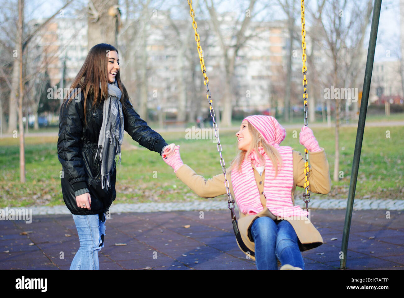 Two teens hi-res stock photography and images - Alamy