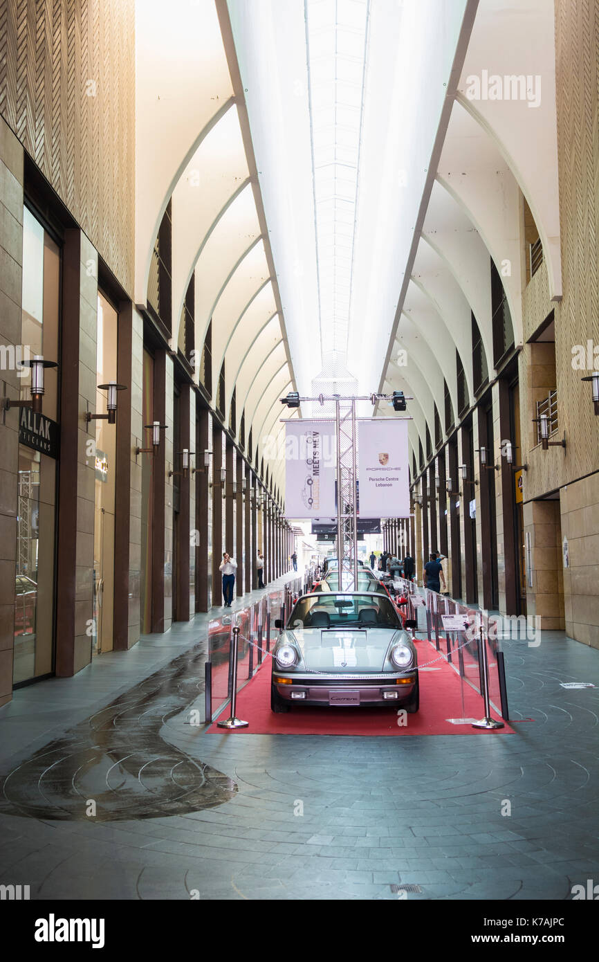 Beirut, Lebanon. 15th Sep, 2017. 1974 Porsche on Display at the Classic