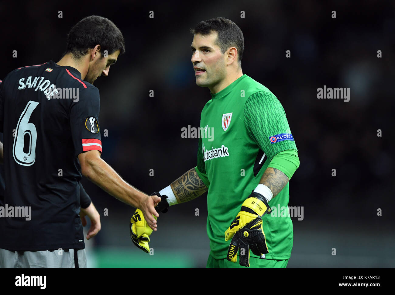 Berlin, Germany. 14th Sep, 2017. Bilbao's Mikel San José Domínguez (L) and goalkeeper Kepa Arrizabalaga Revueltaduring the Europa League soccer match between Hertha BSC and Athletic Bilbao, group phase, group J, 1. match day in the Olympia stadium in Berlin, Germany, 14 September 2017. Photo: Soeren Stache/dpa/Alamy Live News Stock Photo